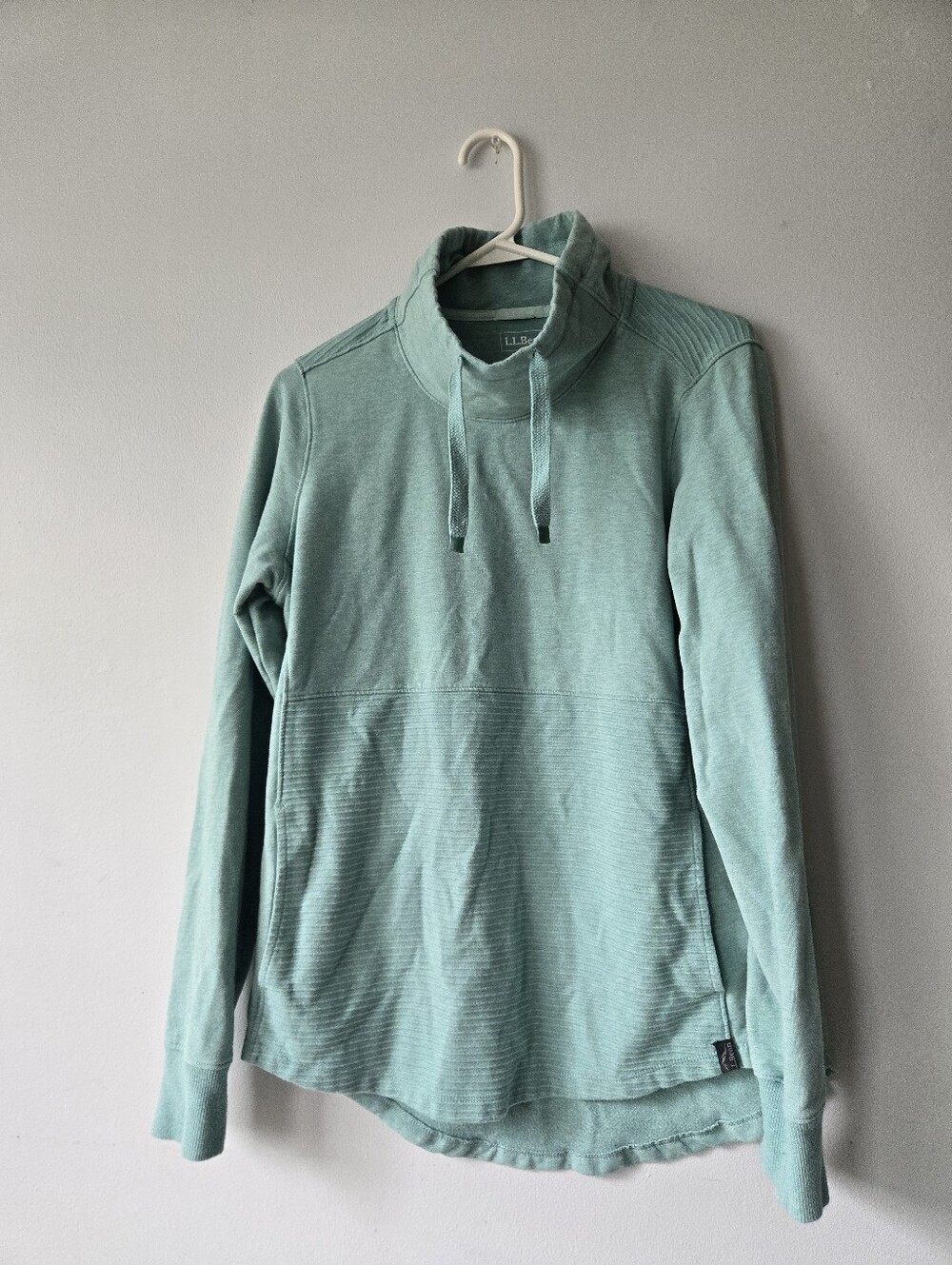 L.L. Bean Womens Green Cowl Neck Pullover M